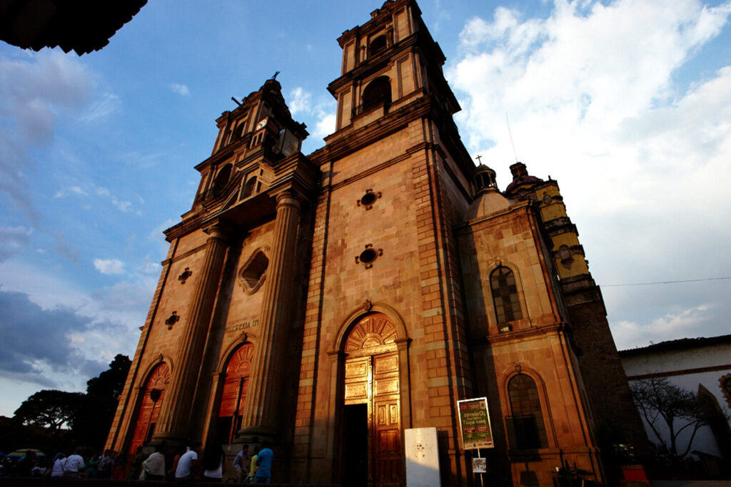 parroquia san francisco de asis valle de bravo mexico